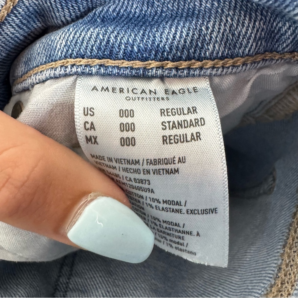 American Eagle Mom Straight Jean Denim Casual - Picture 6 of 6